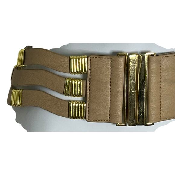 Vintage Bebe Belt Size S/P Wide Stretch Faux Leather Gold Tone Hardware Y2K - Picture 7 of 9